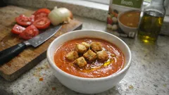 Zuppa di pomodoro con pomodori arrostiti: vellutata, profumata e facilissima