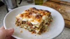 Lasagne al ragù di zucchine: cremose, gratinate e senza carne