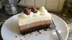 Torta mousse vaniglia e cioccolato: a strati, cremosa e da preparare in anticipo