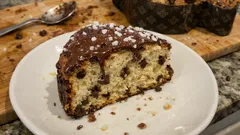 Colomba di Pasqua al cioccolato fatta in casa: soffice, profumata e con glassa al cacao