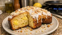 Colomba pasquale al limone fatta in casa: soffice, profumata e con glassa alle mandorle